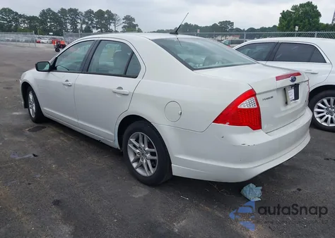 2010 Ford Fusion S из США, поврежденный, VIN 3FAHP0GAXAR265366